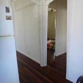 Dwelling interior, 37 Moorindil Street, Tewantin, 9 December 2013