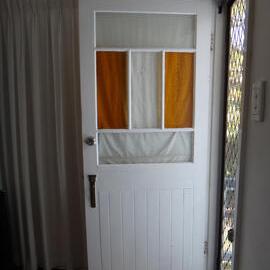 Dwelling interior, 37 Moorindil Street, Tewantin, 9 December 2013