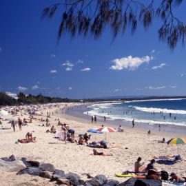 Beachgoers, Noosa Main Beach, Noosa Heads, ca 1990s