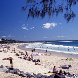 Beachgoers, Noosa Main Beach, Noosa Heads, ca 1990s