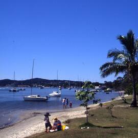 Daytrippers, Noosa River, Noosaville, ca 1980s