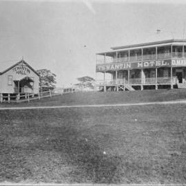 Martin's Tewantin Hotel and Tewantin Hall, Tewantin, 1918 