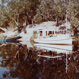 Family boating trip, Noosa River, October 1981