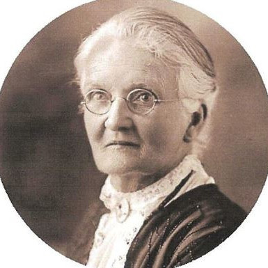Elizabeth Winnett 