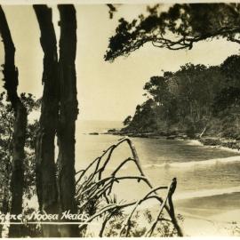 Beach scene, Noosa Main Beach, Noosa Heads, ca 1940s