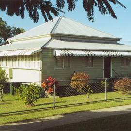 Dwelling, 76 Poinciana Avenue, Tewantin, ca 2000