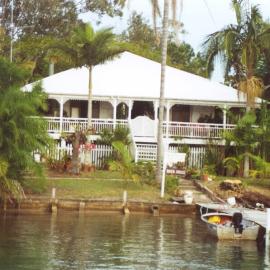 James Duke Residence 'River House', Homeport Track, Noosa North Shore, ca 2000