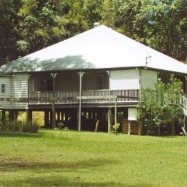 Dwelling 'Rosehill', Maximilian Road, Noosa North Shore, ca 2000