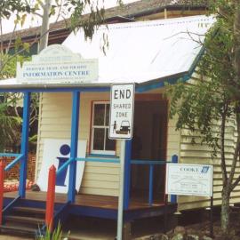 Parkyn's Hut Visitor Information Centre, Poinciana Avenue, Tewantin, ca 2000