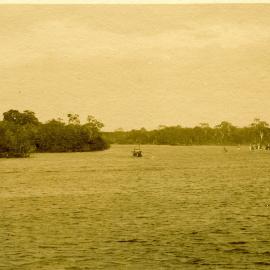 Boat racing, Noosa River, 1911