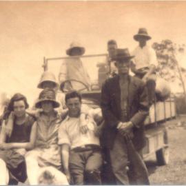 Crang Family and friends, Crang Farm, Elanda Point, Como, 1928