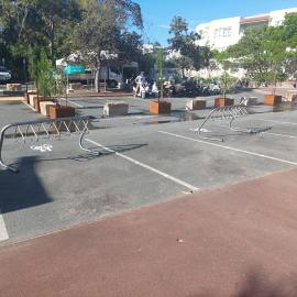 Holiday drop off zone, Noosa Main Beach carpark, Noosa Heads, 20 December 2025
