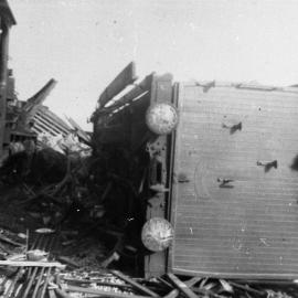 Derailment, goods train, Pomona Railway yards, Pomona, 30 September 1941