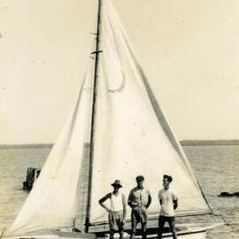 'New Moon', Fred Bunney, Con Burchill and Ron Quelch, Lake Cootharaba, ca 1950s