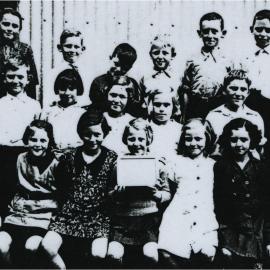 Class photo, Pomona State School, Pomona, 1939