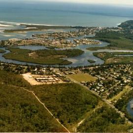 Aerial view of Noosa River Mouth, Noosa Sound, Keyser Island, Noosaville and Noosa Heads, ca 1987-88