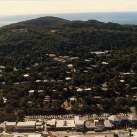 Aerial view Noosa Junction and Noosa National Park, Noosa Heads, ca 1987-88