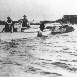 Fishermen, Noosa River, Tewantin, 1920s