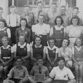 Class Photo, Grade 6, Pomona Rural School, Pomona, 1948