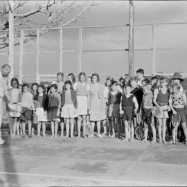 Edgar 'Gar' Moon with school group,  Tewantin, 1949