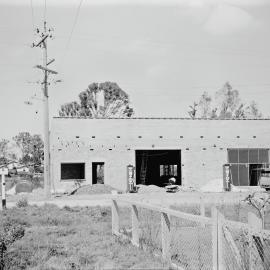 Construction, Horton Motors, Hilton Terrace, Tewantin, 1954