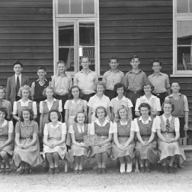 Class photo, Form 3 & 4, Pomona Rural School, Pomona, 1949