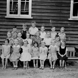Class photo, Grade Prep 4, Pomona Rural School, Pomona, 1950