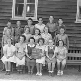 Class photo, Grade 5, Pomona Rural School, Pomona, 1951