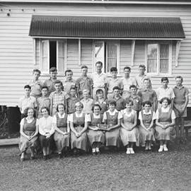 Class photo, Sub Junior, Pomona Rural School, Pomona, 1954