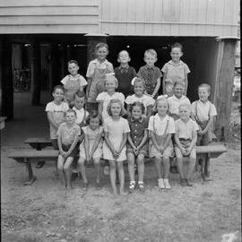 Class photo, Federal State School, Federal, 1951