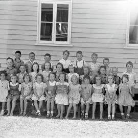 Class photo, Grade 1a, Pomona Rural School, Pomona, 1952