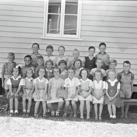 Class photo, Grade 2, Pomona Rural School, Pomona, 1952