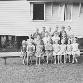 Class photo, Grade 2, Pomona Rural School, Pomona, 1954