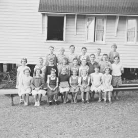 Class photo, Grade 4, Pomona Rural School, Pomona, 1954