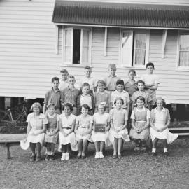 Class photo, Grade 7, Pomona Rural School, Pomona, 1954
