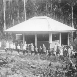 School group, Lawnville State School, Black Mountain, November 1917
