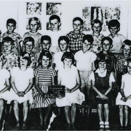Class photo, Grade 2, Pomona State School, Pomona, 1960
