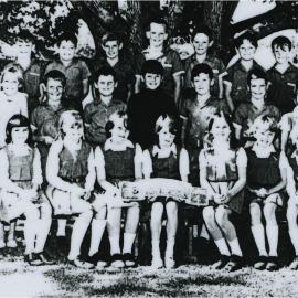 Class photo, Grade 4, Pomona State  School, Pomona, 1970