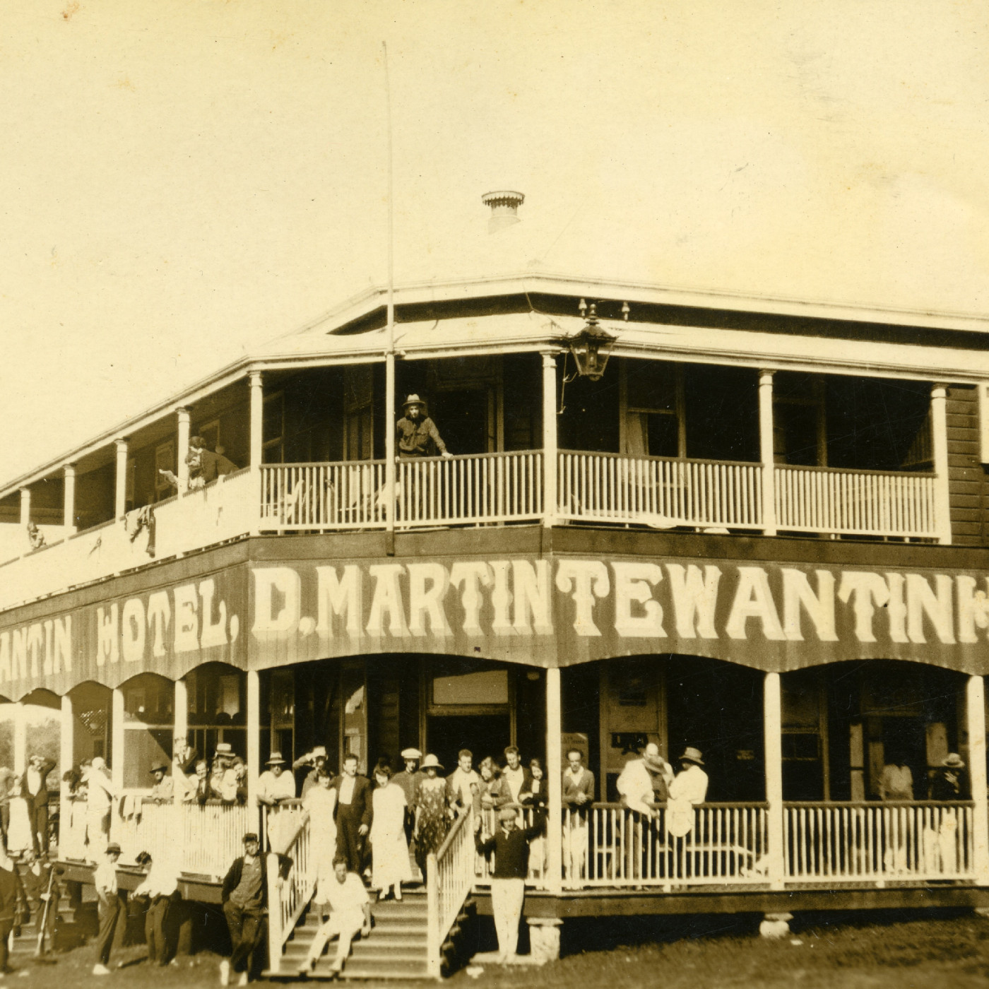 Martin's Tewantin Hotel