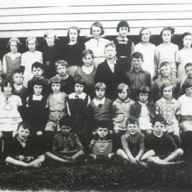 School group, Cooroy West State School, Cooroy, 1935