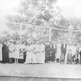 Cooroy West residents, Cooroy West State School, 1920s