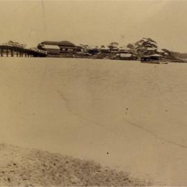 Views to Martin's Tewantin Hotel, Tewantin, ca 1929