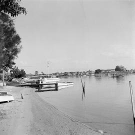 Boating, Noosa River, Hilton Esplanade, Tewantin, ca 1920s