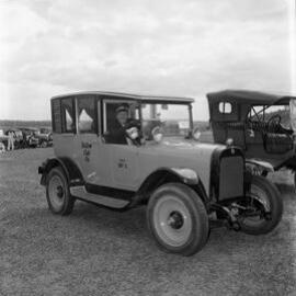 Yellow Cab, vintage car rally, Peregian Beach, 11 September 1971 