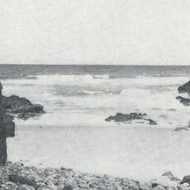 Cook's Monument, Old Man Bay, Noosa Heads, 1920 