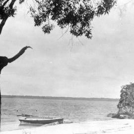 Dinghy, Boreen Point, Lake Cootharaba, 1925 