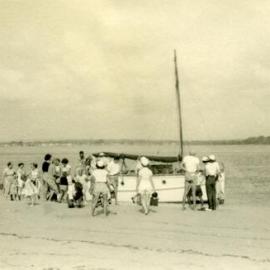 Boarding 'Miss Tewantin' Noosaville, 1952