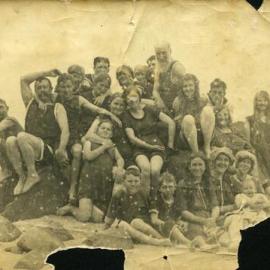 Beachgoers, Noosa Main Beach, Noosa Heads, 1920s