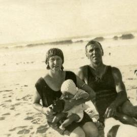 Charlie, Olive and Betty Freeman,  Noosa Main Beach, Noosa Heads, ca 1927