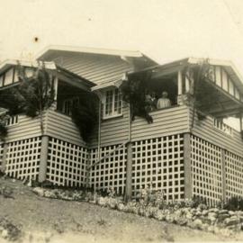 Charlie Freeman holding Betty Freeman with Harriet Freeman, 'Noosa Vale', Noosa Heads
